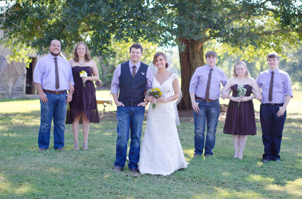 sweet-and-simple-outdoor-wedding