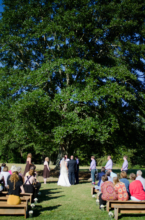 sweet-and-simple-outdoor-wedding