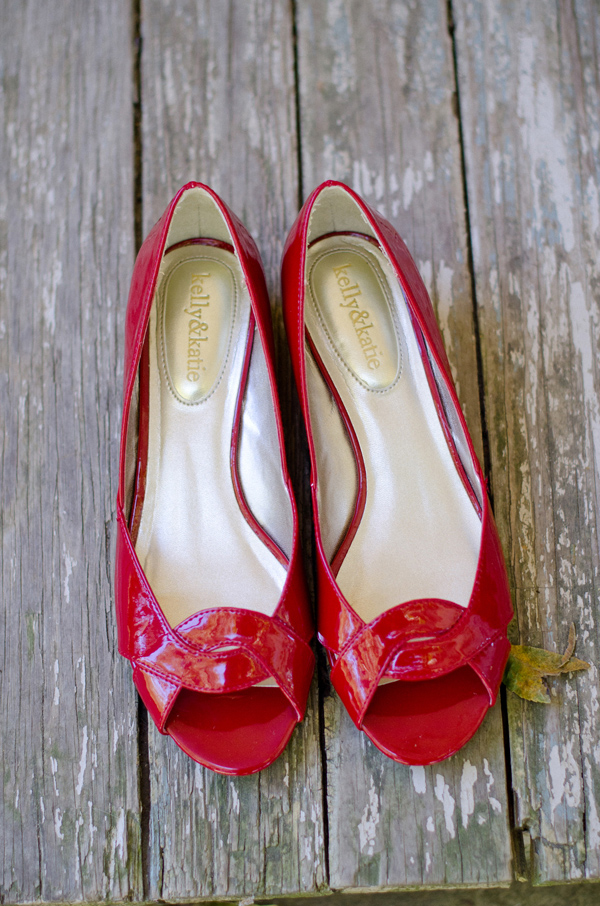 sweet-and-simple-outdoor-wedding
