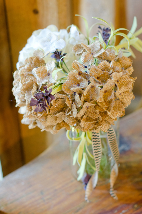 sweet-and-simple-outdoor-wedding