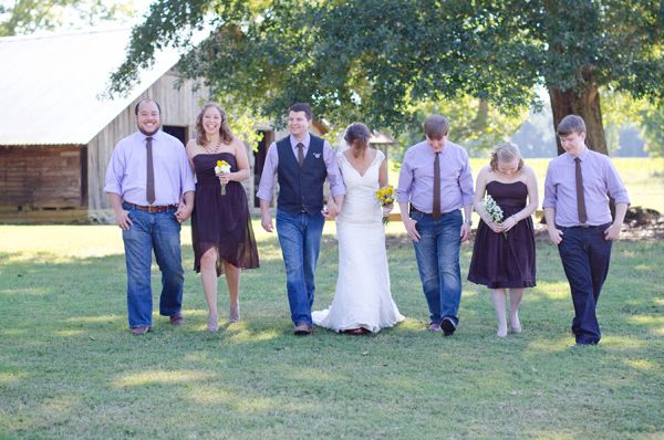 sweet-and-simple-outdoor-wedding