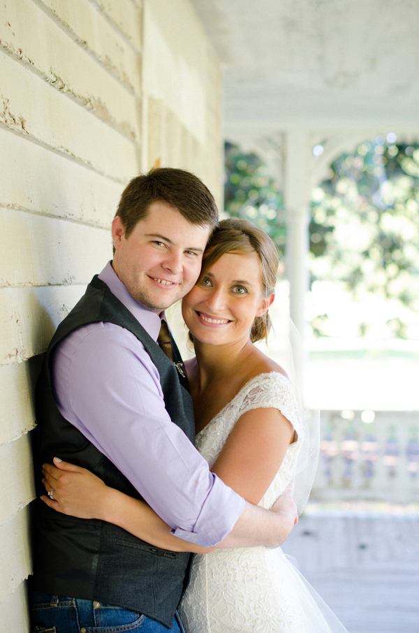 sweet-and-simple-outdoor-wedding