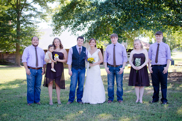 sweet-and-simple-outdoor-wedding