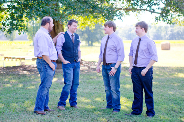sweet-and-simple-outdoor-wedding