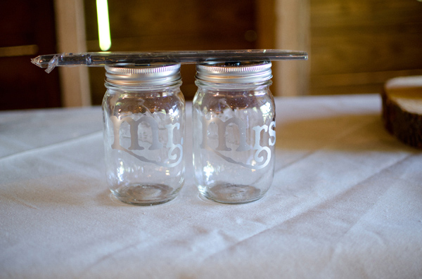 sweet-and-simple-outdoor-wedding