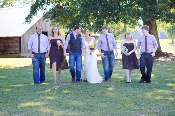sweet-and-simple-outdoor-wedding