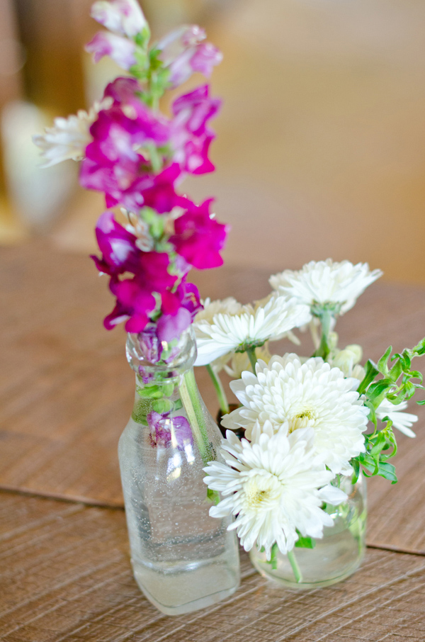 sweet-and-simple-outdoor-wedding