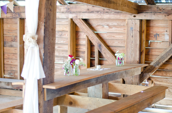 sweet-and-simple-outdoor-wedding