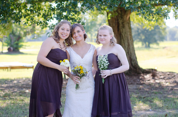 sweet-and-simple-outdoor-wedding
