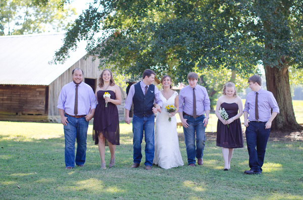 sweet-and-simple-outdoor-wedding