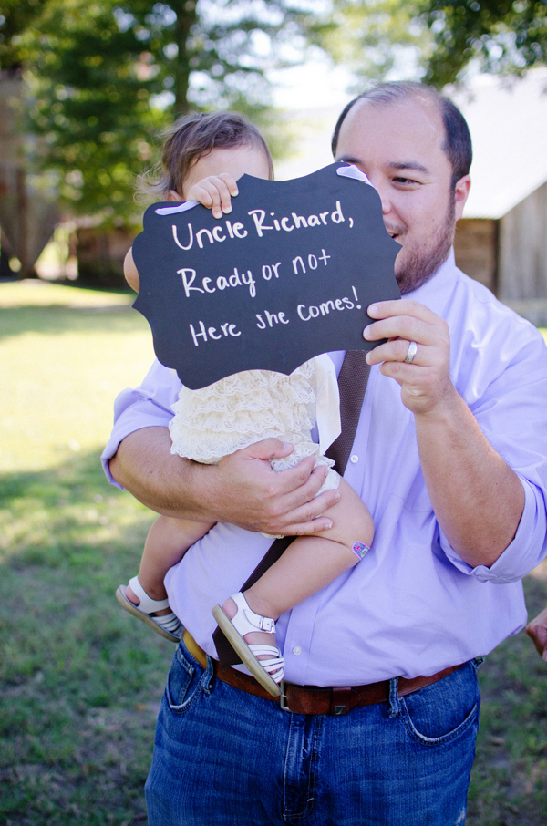 sweet-and-simple-outdoor-wedding