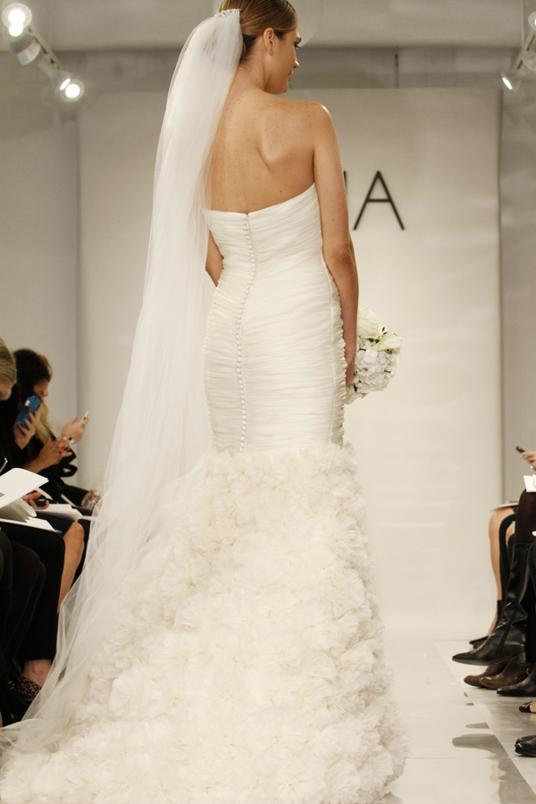 theia-white-fall-2014