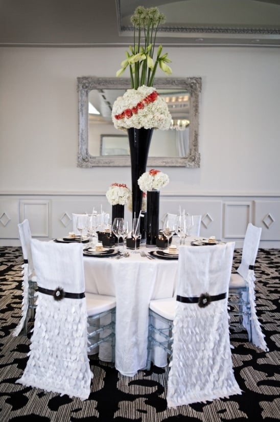 elegant black and white table decor