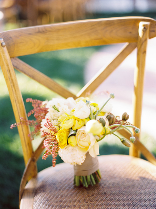 vibrant-and-colorful-coastal-wedding