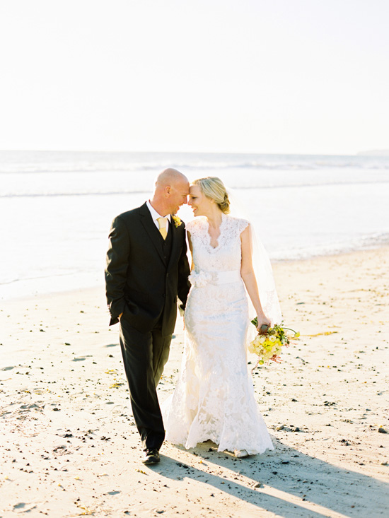 vibrant-and-colorful-coastal-wedding