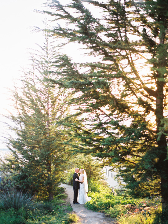 vibrant-and-colorful-coastal-wedding