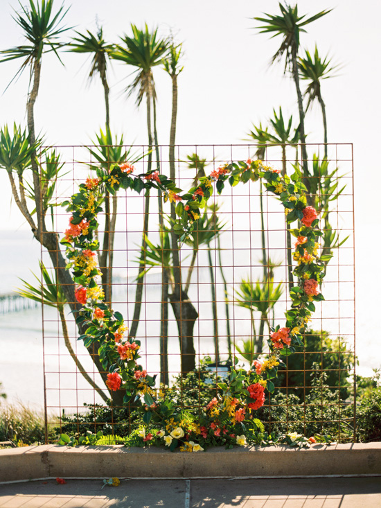 vibrant-and-colorful-coastal-wedding