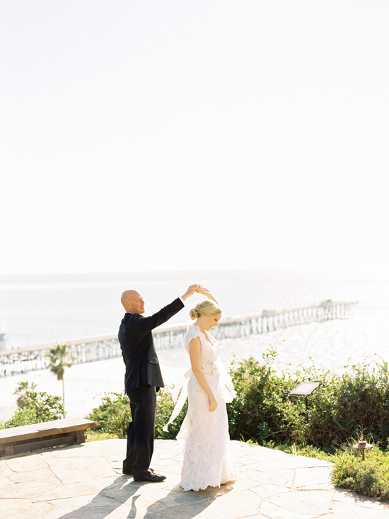 vibrant-and-colorful-coastal-wedding