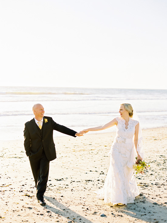 vibrant-and-colorful-coastal-wedding