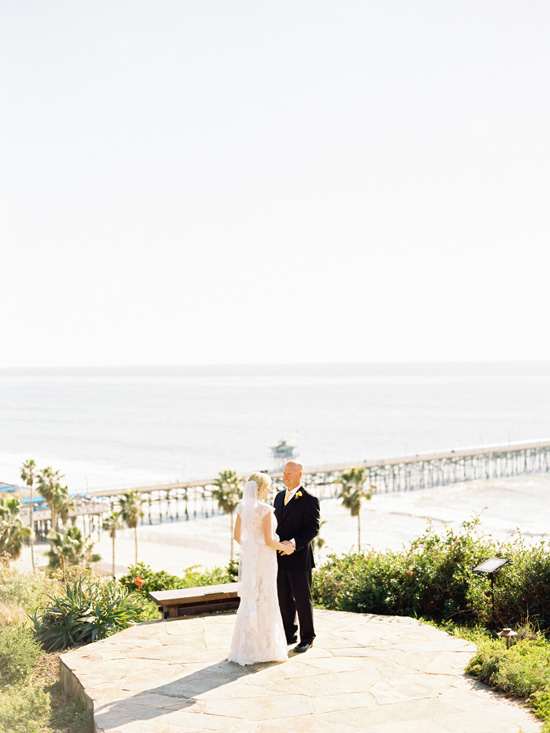 vibrant-and-colorful-coastal-wedding