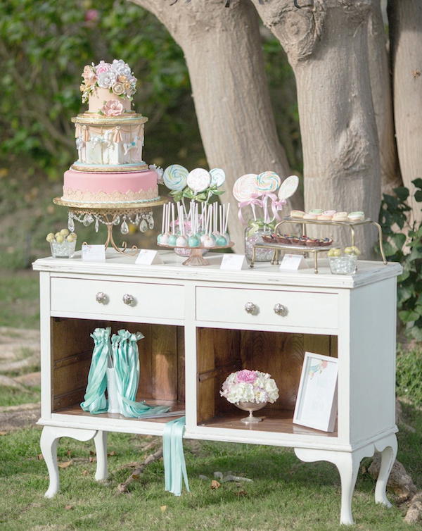 whimsical-carousel-wedding-ideas