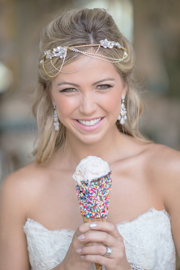 whimsical-carousel-wedding-ideas