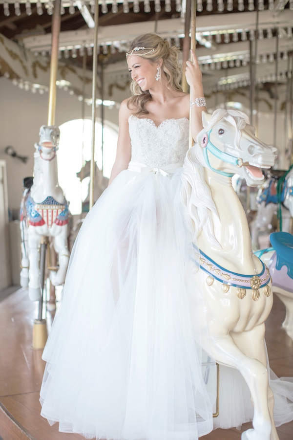 whimsical-carousel-wedding-ideas