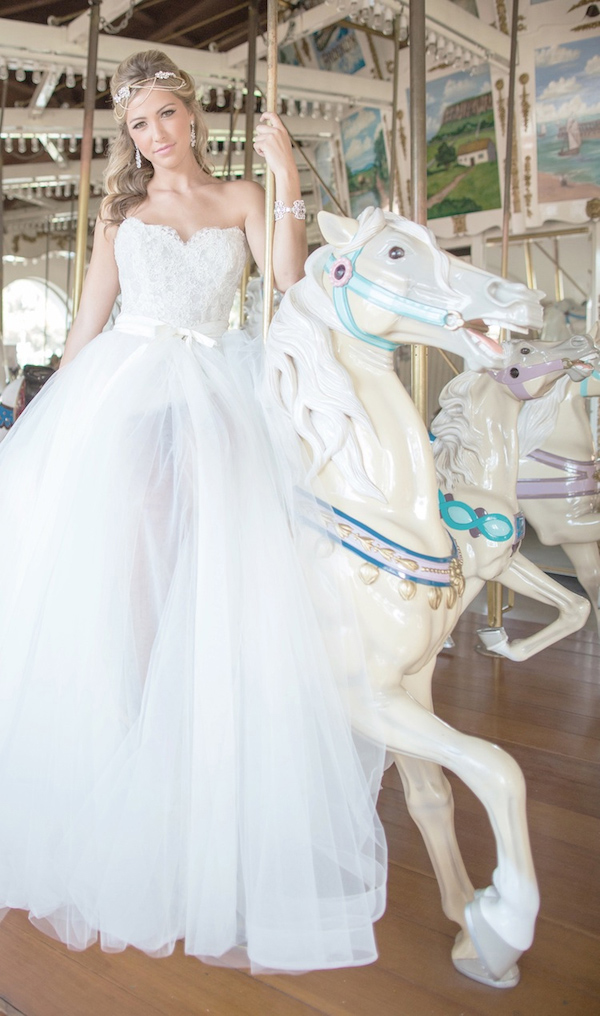 whimsical-carousel-wedding-ideas