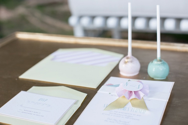 whimsical-carousel-wedding-ideas