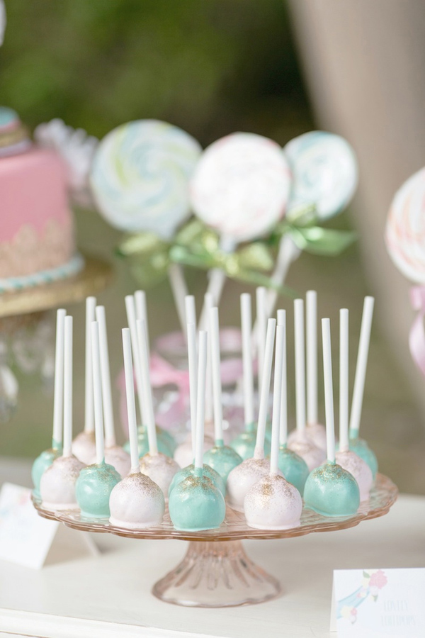 whimsical-carousel-wedding-ideas