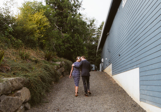 Backyard Devil's Lake Oregon Wedding | Clare + Ian