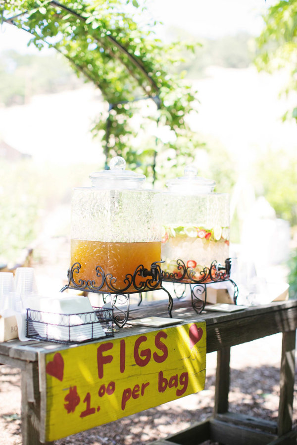 chic-mint-and-coral-wedding-at