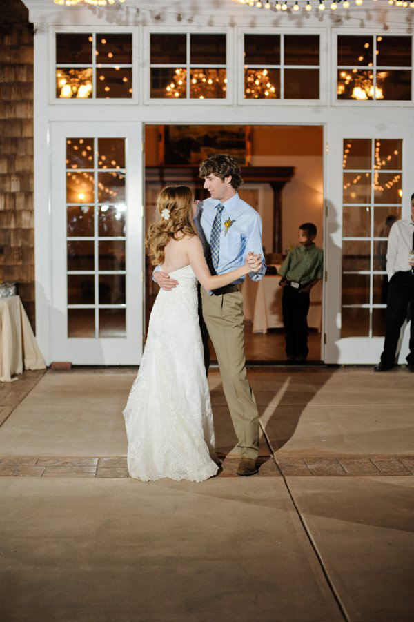 classy-country-wedding-at-spanish-oaks