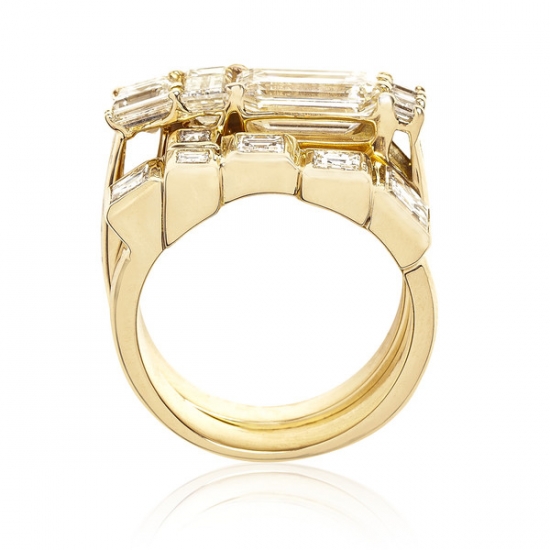 Gold ring with baguette and emerald-cut diamonds