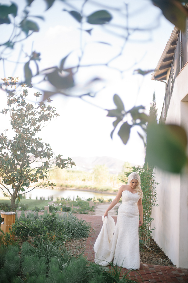 dynamite-and-pearls-wedding