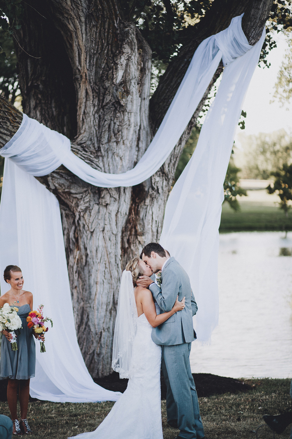 eclectic-midwest-wedding-in-the-great