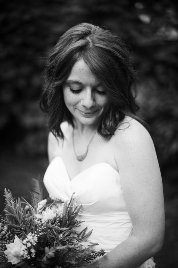 fish-and-bird-backyard-wedding