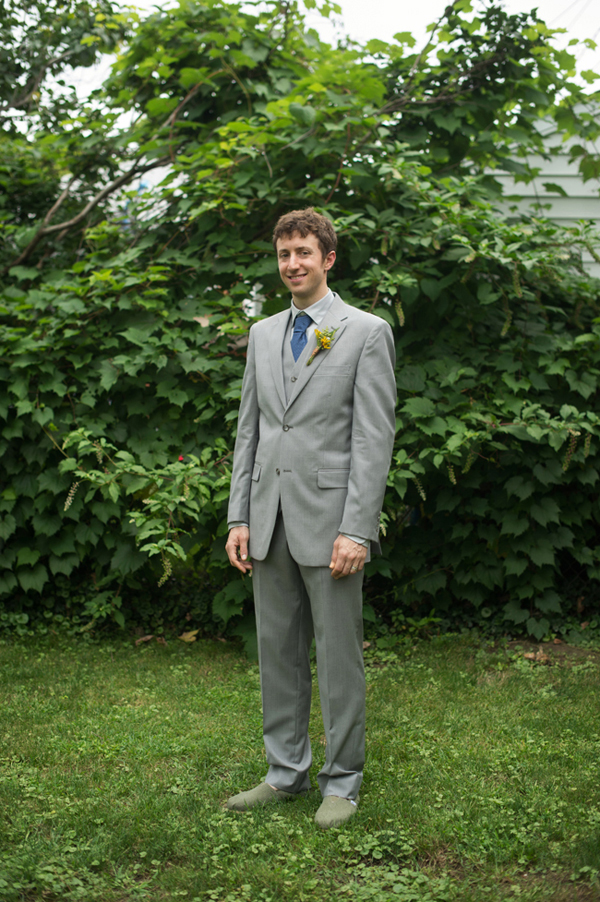fish-and-bird-backyard-wedding