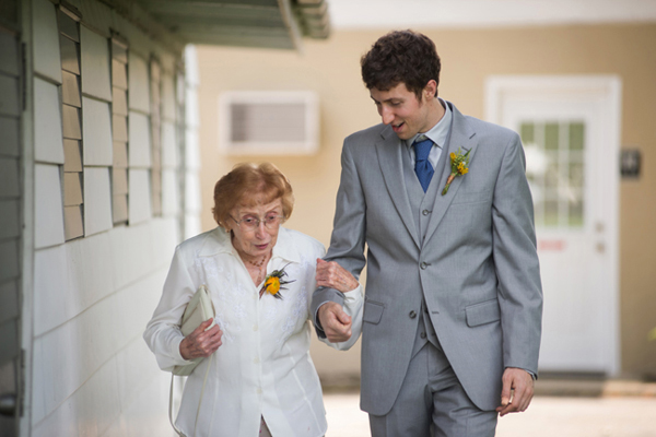 fish-and-bird-backyard-wedding