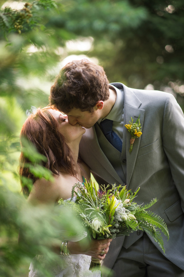 fish-and-bird-backyard-wedding