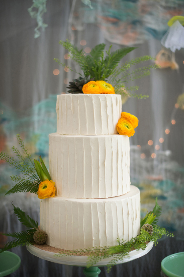 fish-and-bird-backyard-wedding