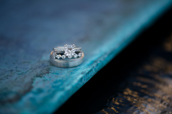 Diamond engagement ring and wedding band set