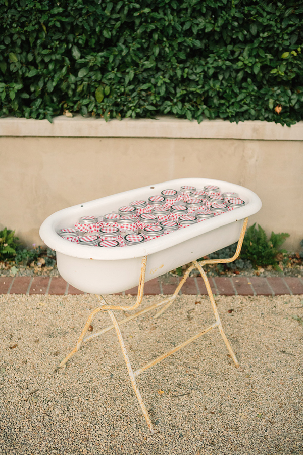 gold-and-white-wedding-in-napa-valley