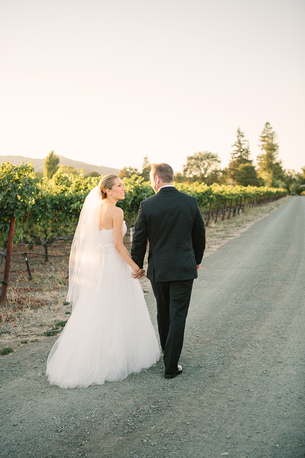gold-and-white-wedding-in-napa-valley