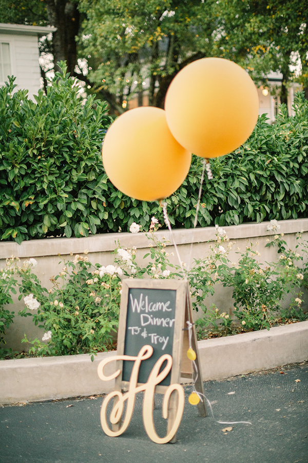 gold-and-white-wedding-in-napa-valley