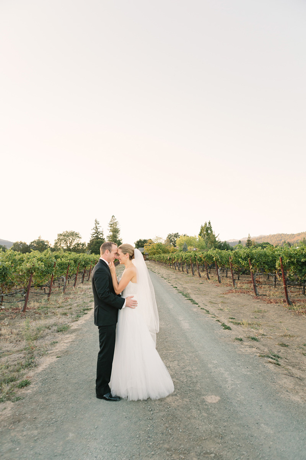 gold-and-white-wedding-in-napa-valley