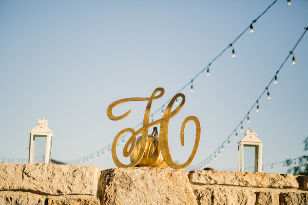 gold-and-white-wedding-in-napa-valley
