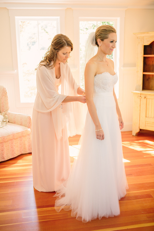 gold-and-white-wedding-in-napa-valley