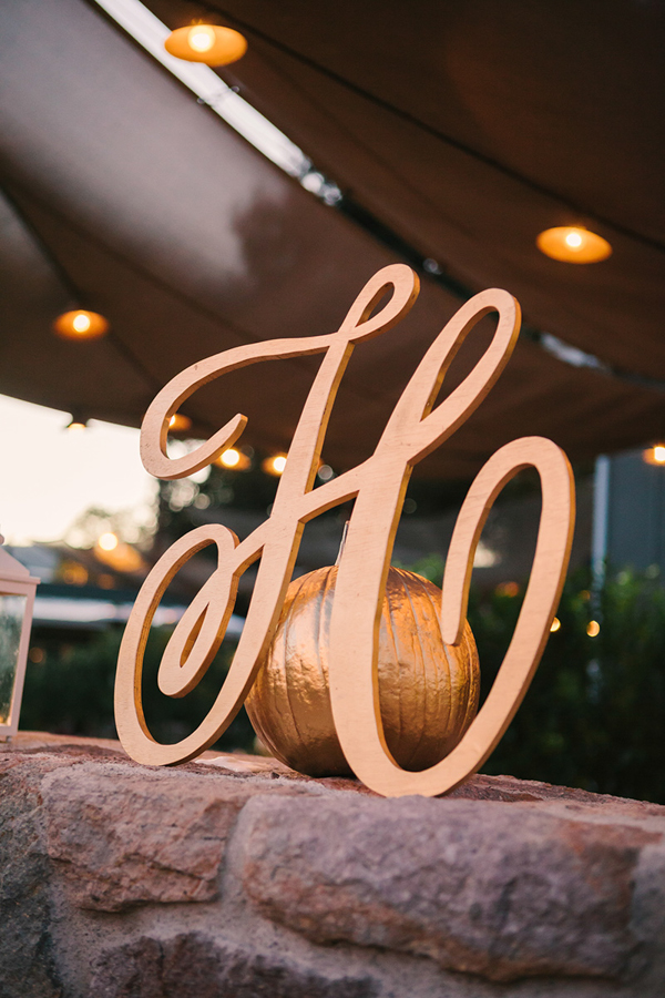 gold-and-white-wedding-in-napa-valley