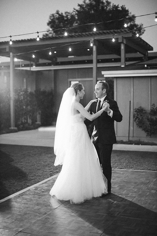 gold-and-white-wedding-in-napa-valley